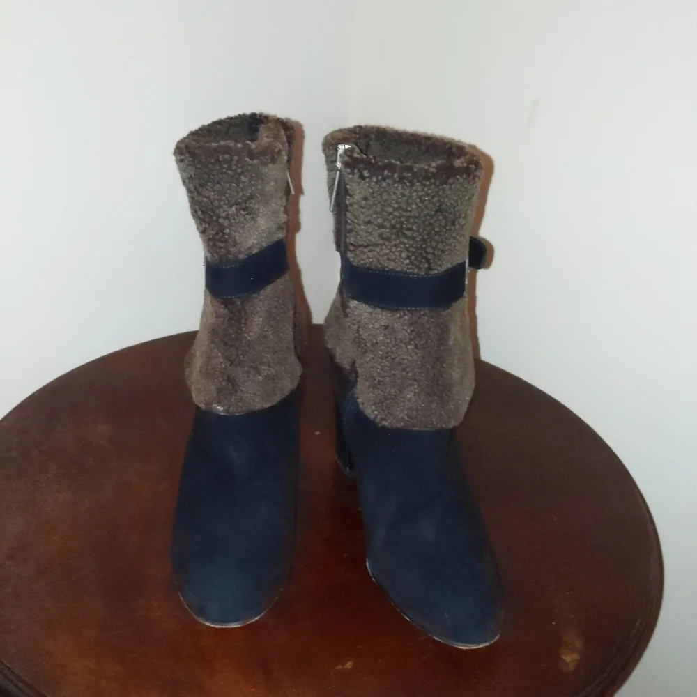 Donald J Pliner Carmen bootie - Picture 2 of 12